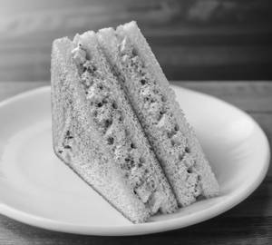 Creamy chicken sandwich