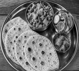 Veg Rice Thali With 2 Roti(premium)