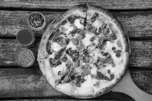Alfredo Mushroom Truffle Pizza