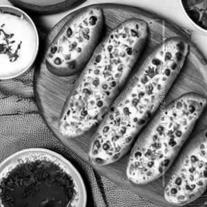 Masala paneer stuffed garlic bread