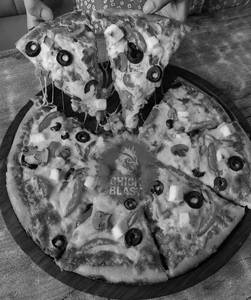 Chicken and Spicy Pizza 