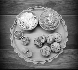 Desi Ghee Litti Chokha [5 Pieces]