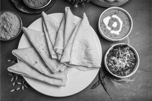 Palak Paneer With Rumali Roti Combo