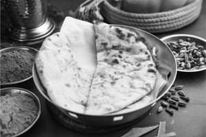 Butter Masala Kulcha