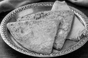 Triangle Butter Paratha Healthy (1pc)