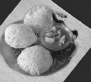 Tamatar Aloo Sabji With 4 Poori