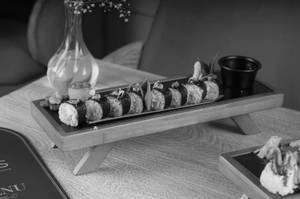 Edamame & Cream Cheese Sushi (8 Pcs)