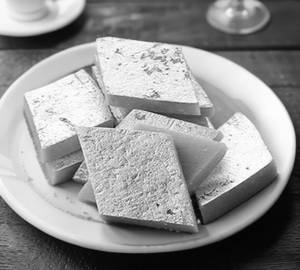 Kesar kaju katli [250 g]