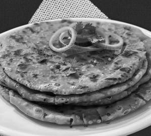 Onion Paratha (  1 Psc )