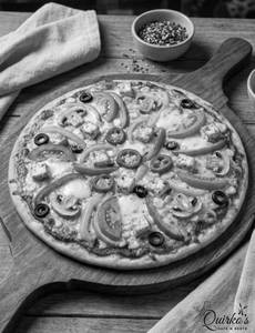 Veggi N Paneer Pizza