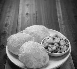 Aloo Poori [5 Poori]