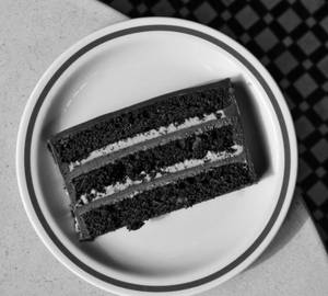 London's Viral Chocolate Caramel Slice