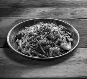 Schezwan egg noodles