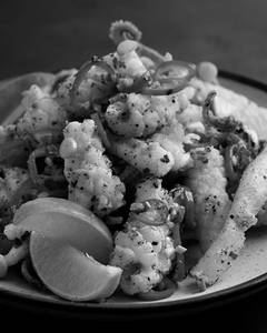 Golden Fried Chilli Squid}dry