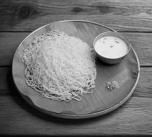 Idiyappam [4 Pieces]+coconut milk