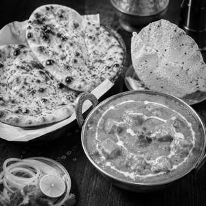 Paneer Butter Masala+ Baby Garlic Naan(2 Pcs)+ Fry Papad.