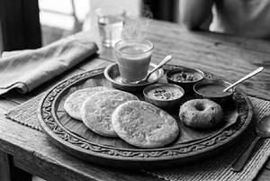 Set Dosa + Vada(1pc) + Tea