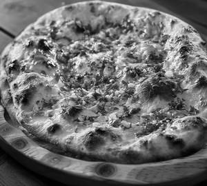 NAAN ( CHILLI GARLIC)