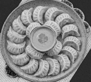 Veg Momo Mealbox [20 Pieces]