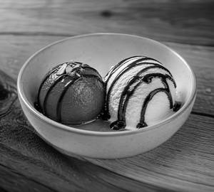 Jamun & Ice Cream