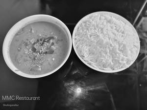Thai Jasmine Rice With Green Chicken Curry