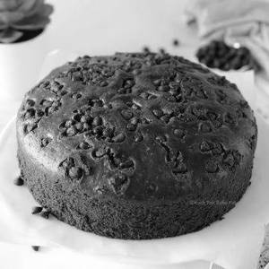 Eggless Chocolate Cake [180 grams]