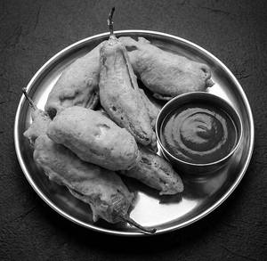 Mirchi Bhajji [4 Piece]