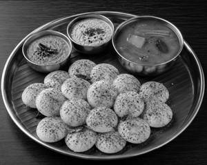 Airfried Idli (14 Pcs)
