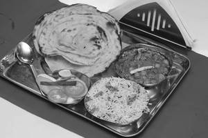 Chana Masala + Jeera Rice + Choice Of Bread-