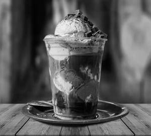 Thick Cold Coffee With Ice Cream