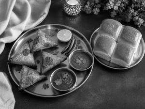 Samosa Pav
