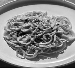 Aglio Olio Pink Sauce Veg ( Spaghetti )