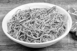 Egg Hakka Noodles