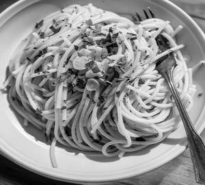Aglio Olio Veg ( Spaghetti )