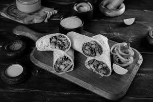 Achari Masala Chaap Roll