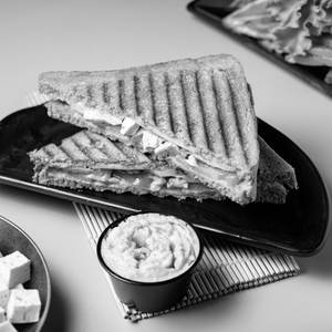 Avocado Paneer Grill Multigrain Sandwich
