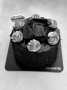 Chocolate Flakes Cake