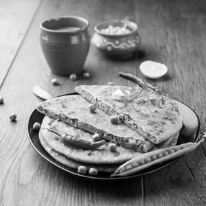 Green Peas Paratha