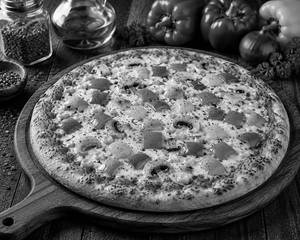 Veg Loaded Cheesy Pizza