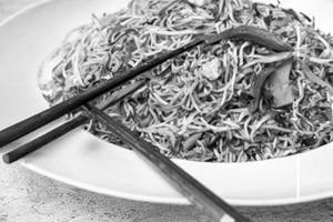 Egg Singapore Noodles 