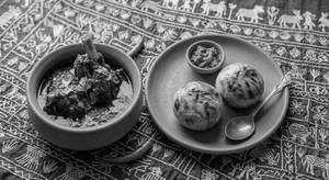 Litti & Champaran Mutton Curry [2 Littis & 2 Mutton Pieces]