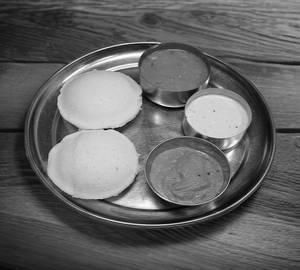 Rice Idly Sambar & Chuteny