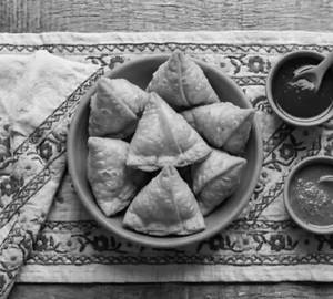 Samosa / Singhada - The OG Bihari Style