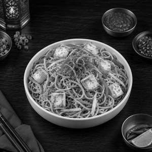 Paneer Hakka Noodles