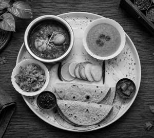 Roti Egg Thali