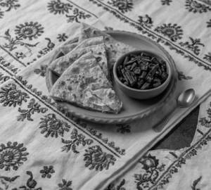 Triangle Paratha With Bhindi Bhujia [3 Parathas]