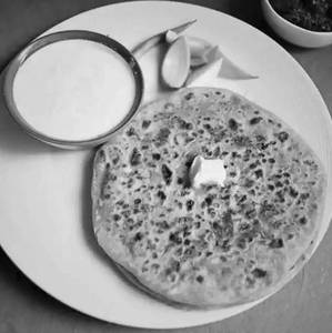 Aloo Paratha with Dahi