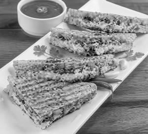 Cheese Chilli Garlic Wheat Grilled Sandwich