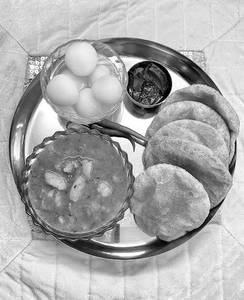 Mom's Special Ayodhya Puri And Sabjee With Sweets