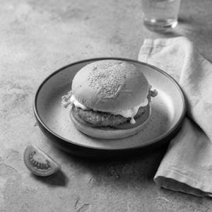 Tom Mayo Burger